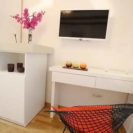 بيت ضيافة Square