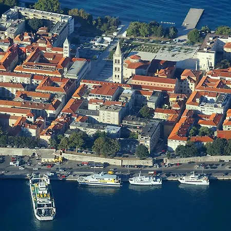 Maison d'hôtes Square 4*