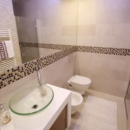 بيت ضيافة Square زادار