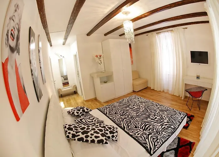 城市广场旅馆 扎达尔